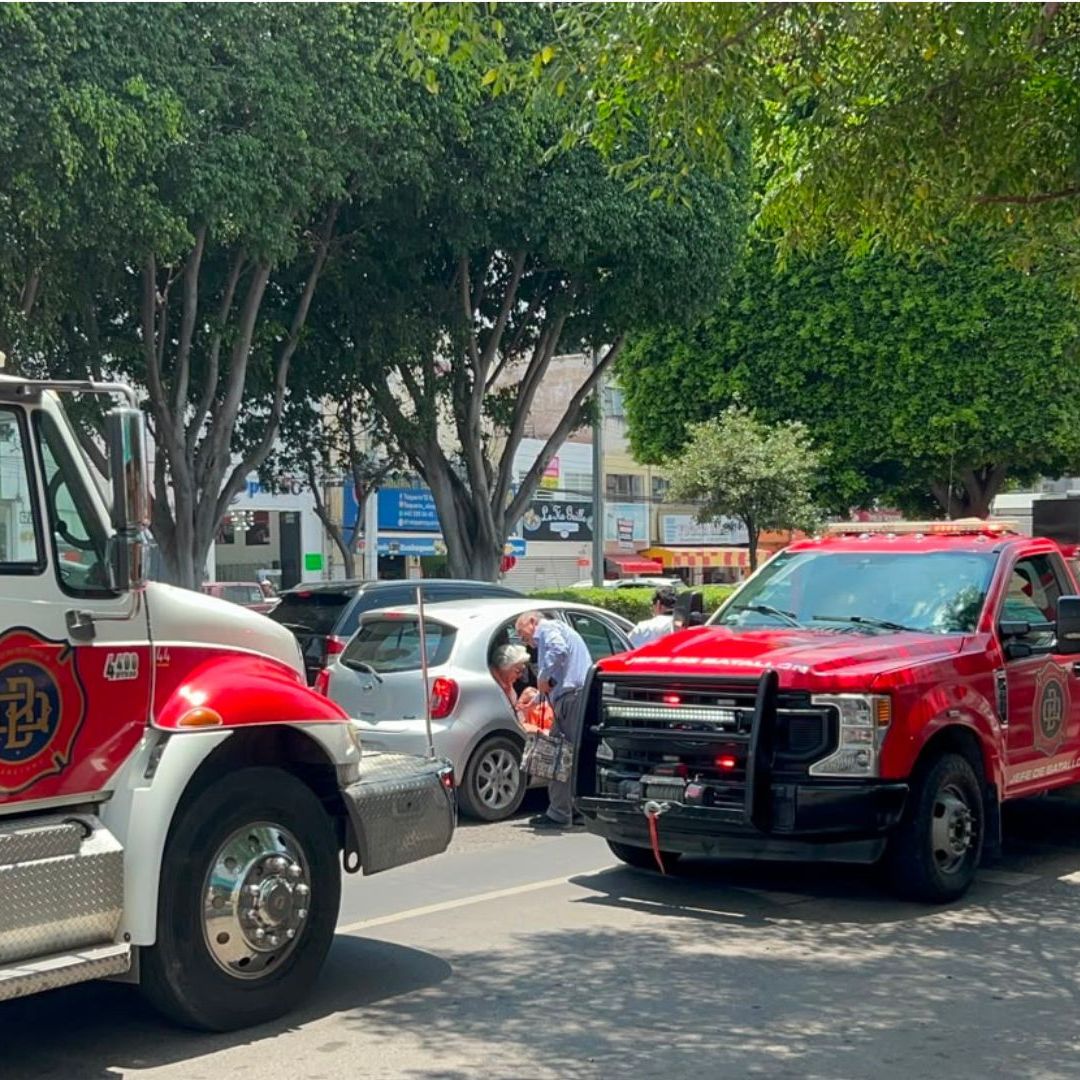 Fuego Consume Parte de Taller Mecánico en el Centro Histórico de Querétaro